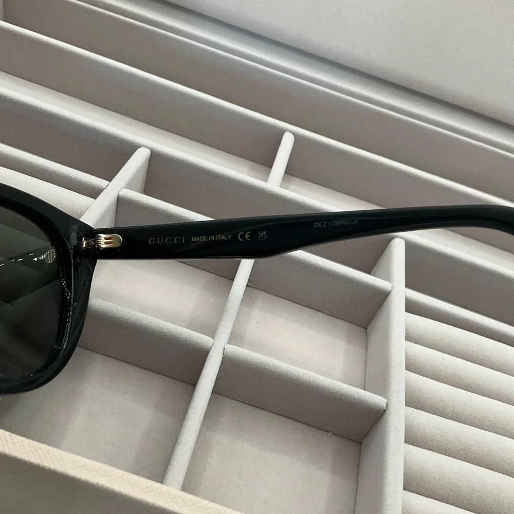 GUCCI GG1588S 001 sunglasses - Picture 6 of 7